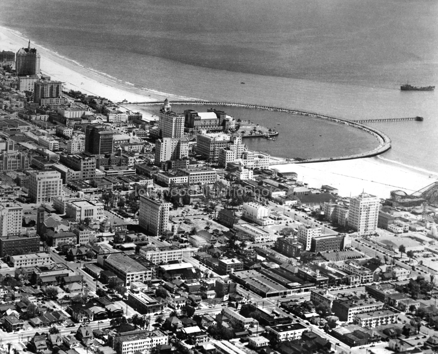 Long Beach 1939 View south WM.jpg